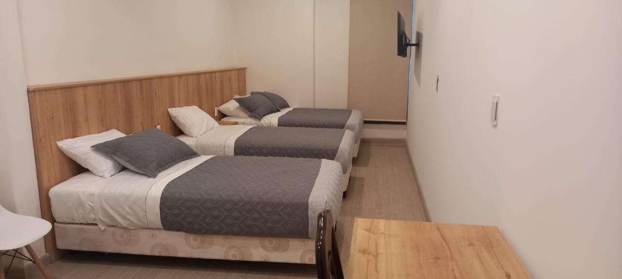 Apart Hotel Casa Blanca Куенка Екстериор снимка