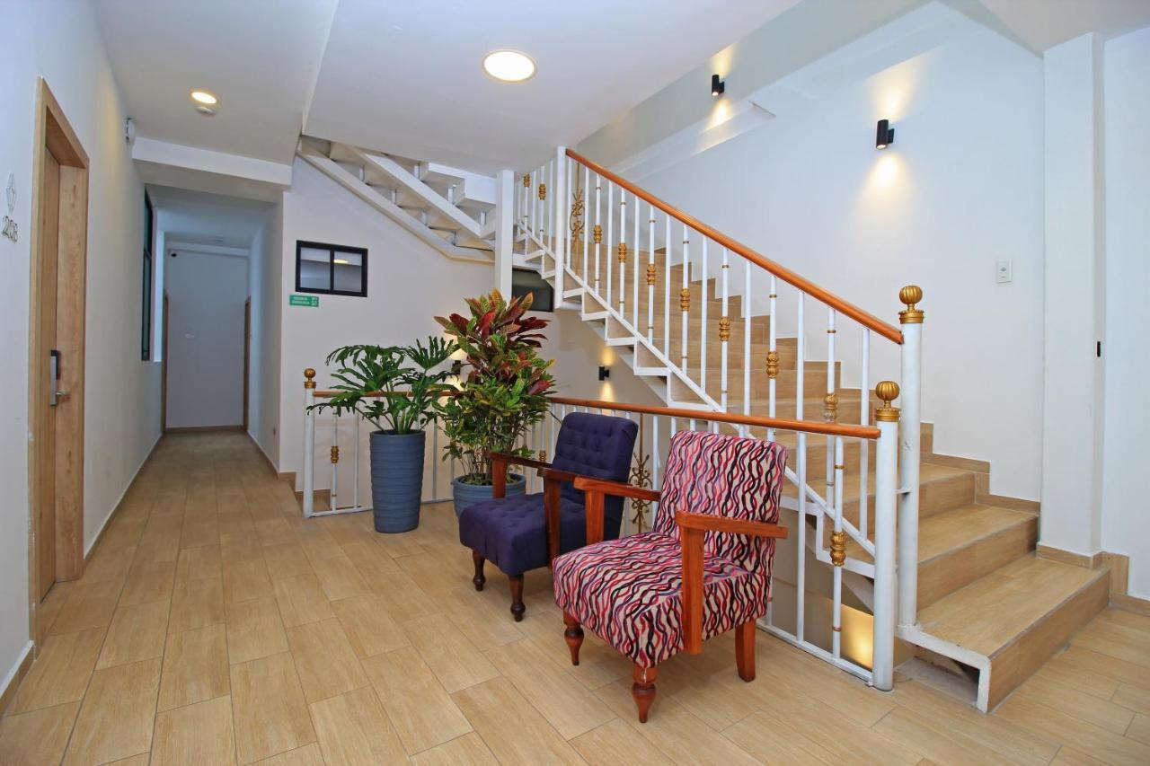 Apart Hotel Casa Blanca Куенка Екстериор снимка