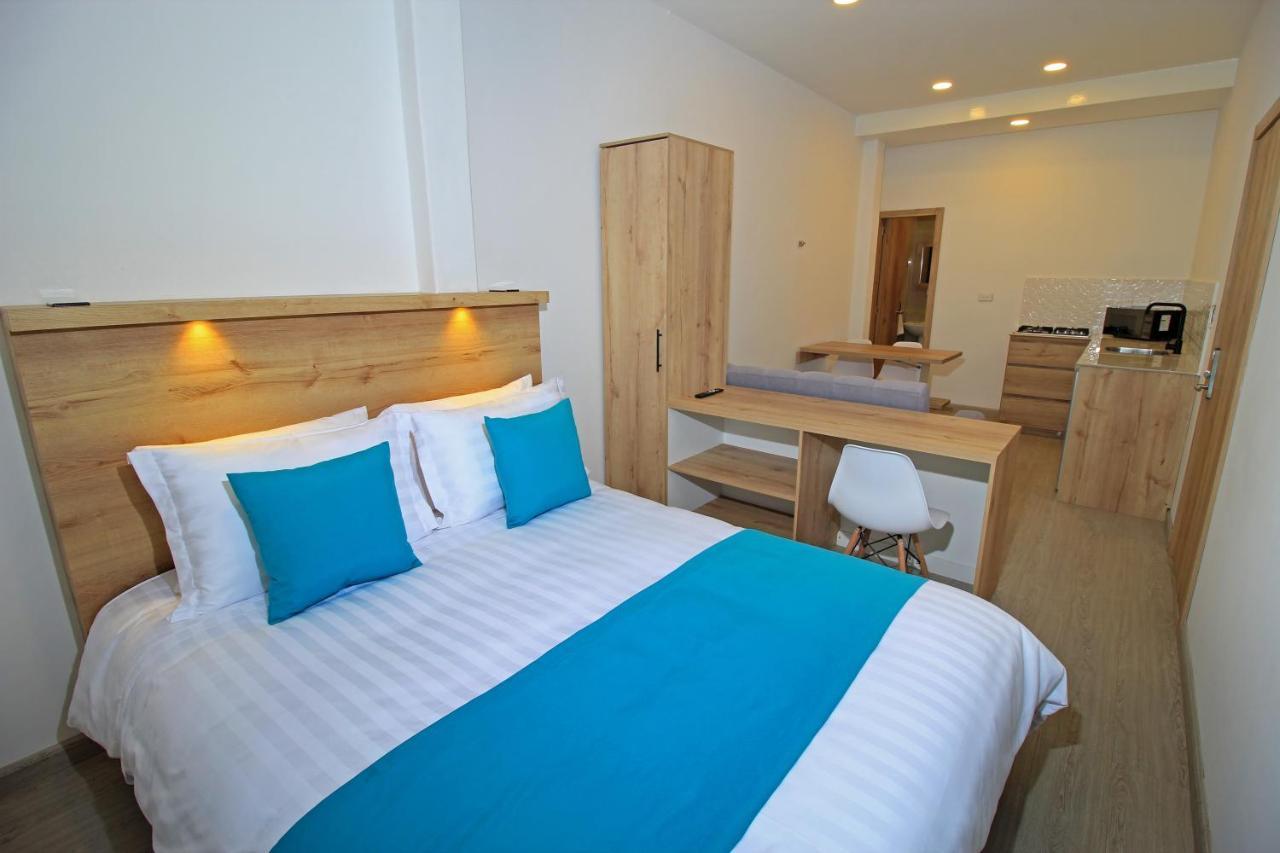 Apart Hotel Casa Blanca Куенка Екстериор снимка